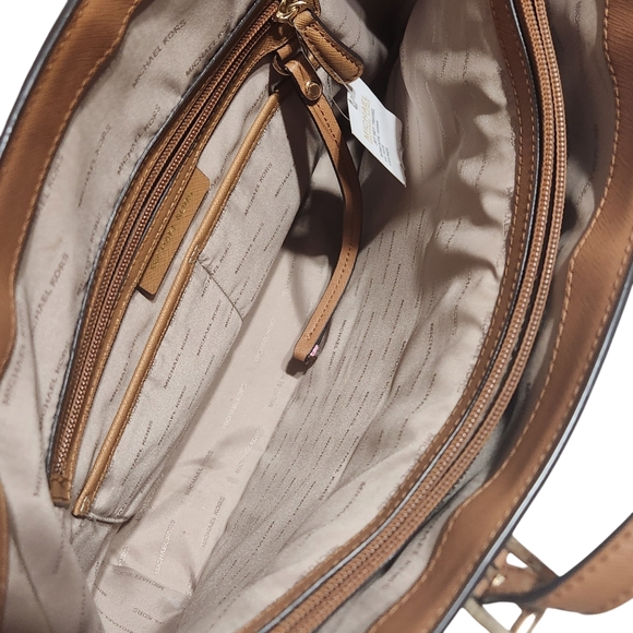 MICHAEL Michael Kors Jet Set Travel Tote - Picture 3 of 8